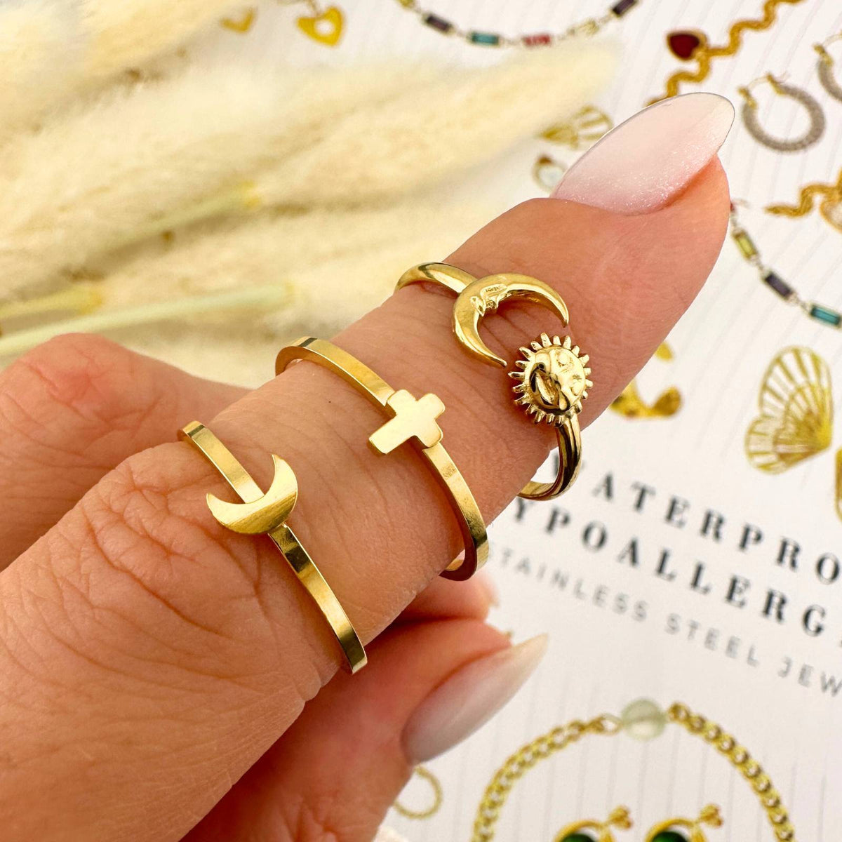 Luna Crescent Ring