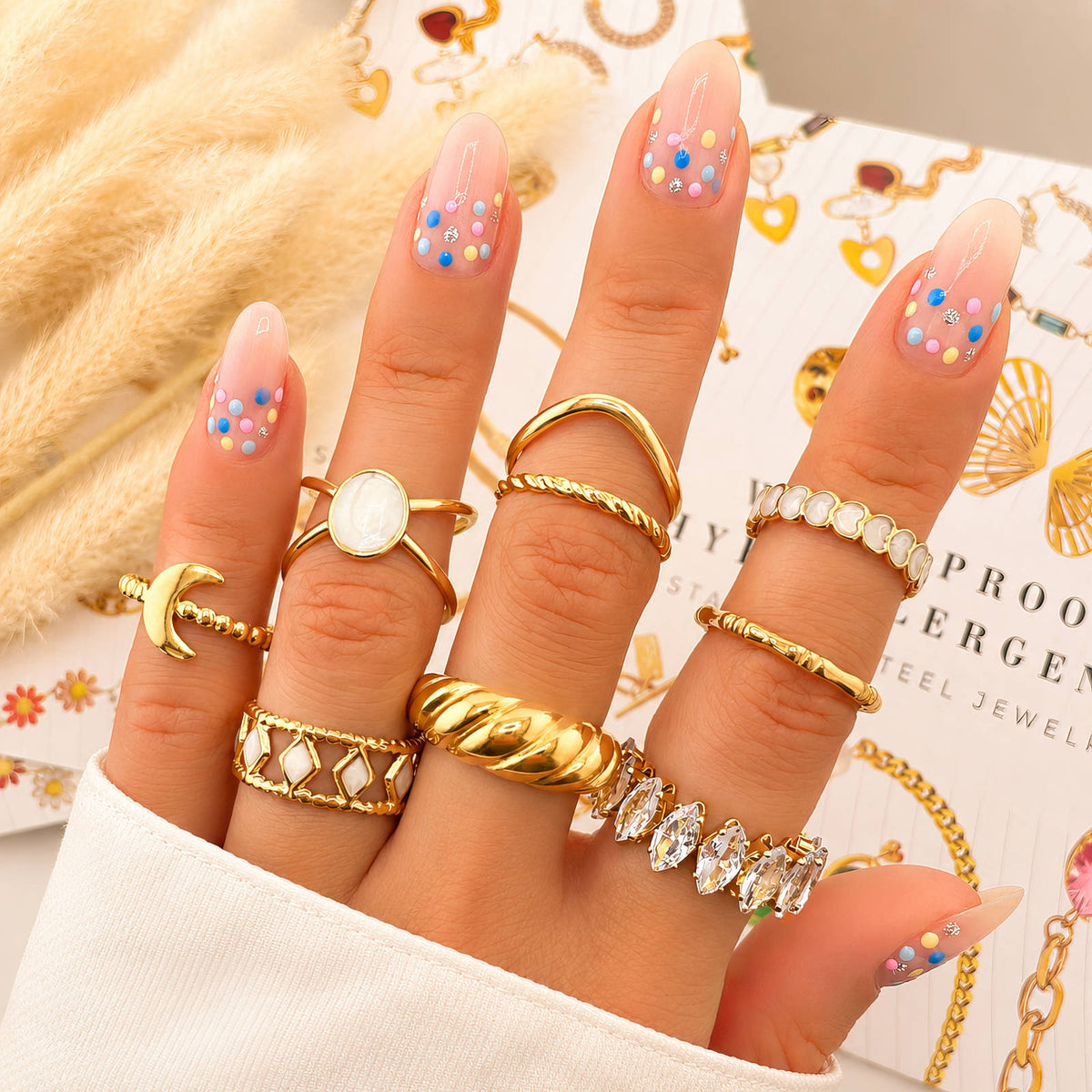 Croissant Céleste Ring