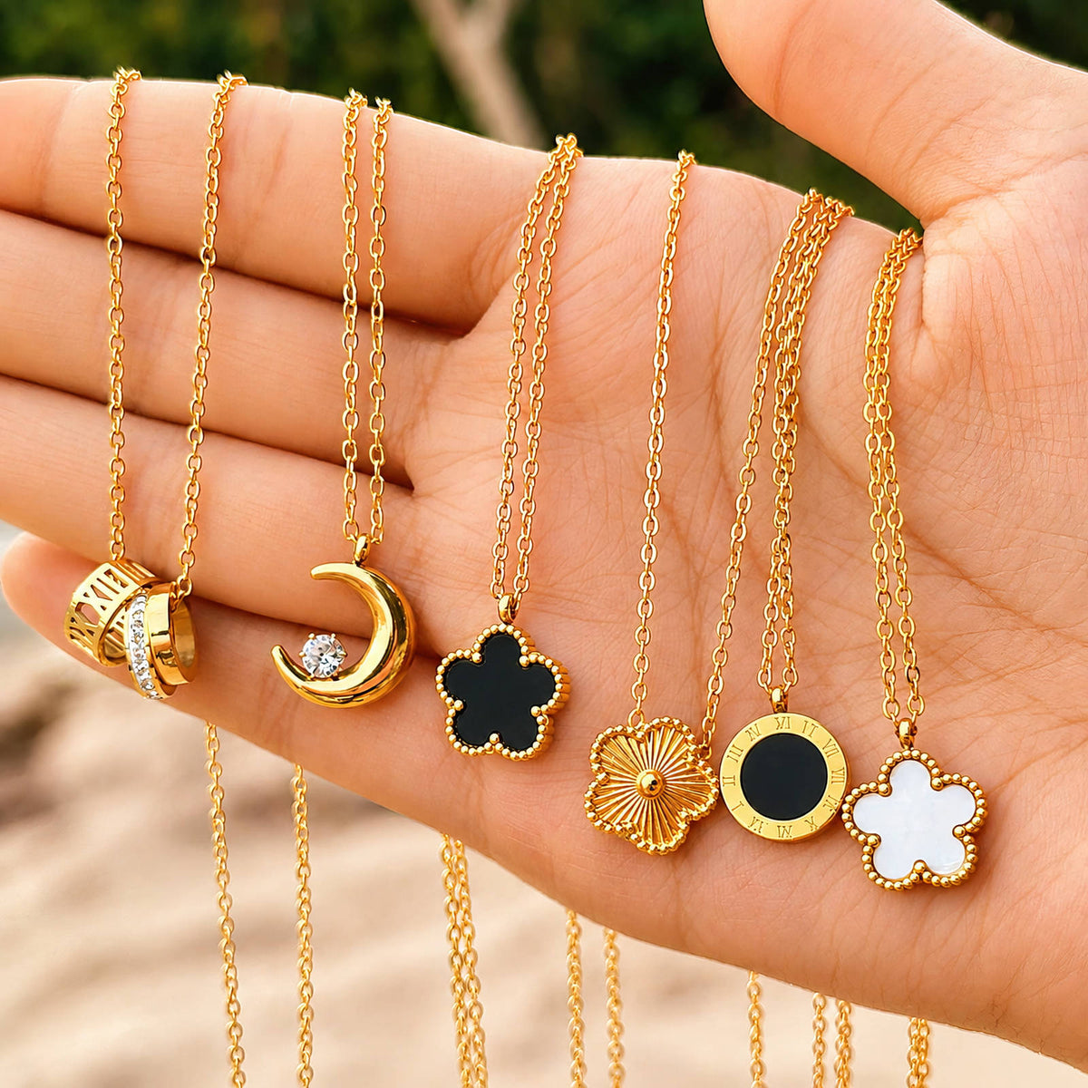 Fleur Flower Céleste Necklace