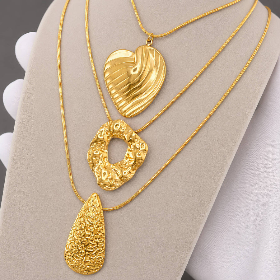Amara Heart Capucine Necklace