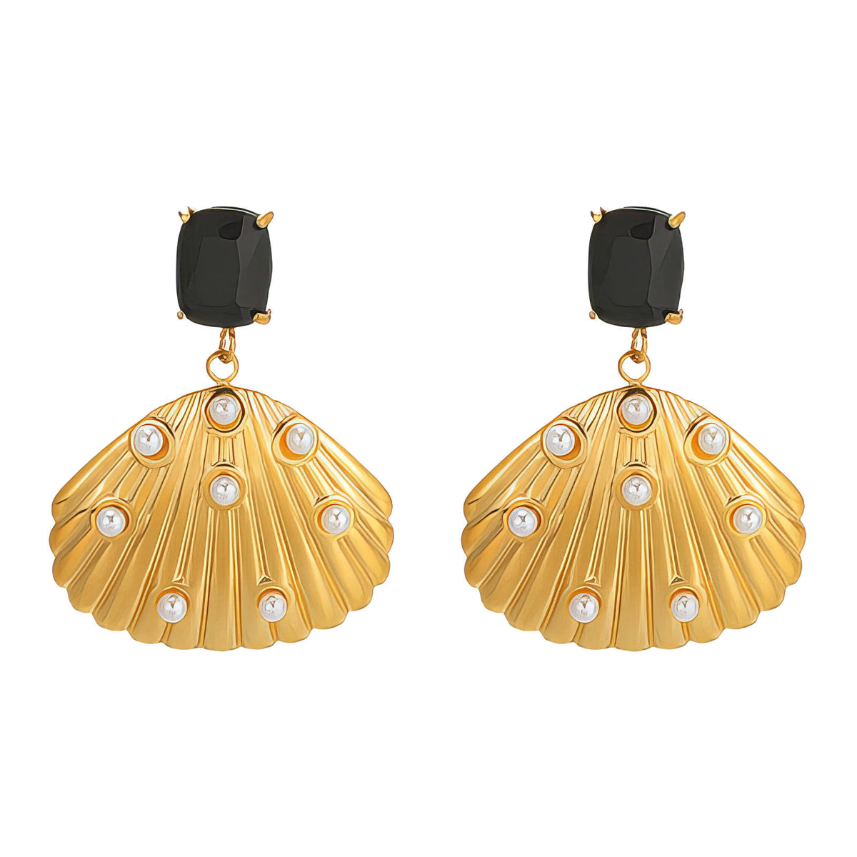 Coquille Seashell Stud Céleste Earrings